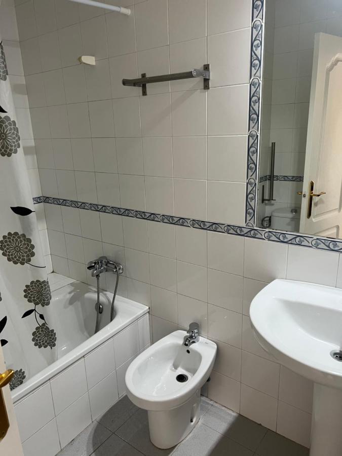 Piso De 3 Dormitorios Con Garaje Jerez de la Frontera Esterno foto