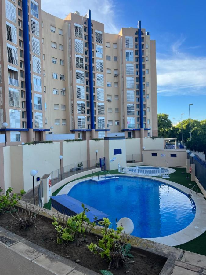 Piso De 3 Dormitorios Con Garaje Jerez de la Frontera Esterno foto